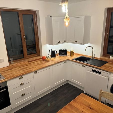 3 Bed Ground Floor Apartment - Hot Tub Optional Upgrade Hythe  Kültér fotó